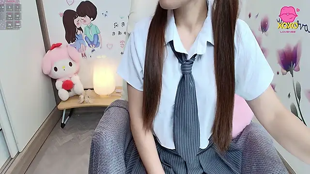 Snapshot of _Mizuki_ chatting on September 25, 4:35 pm Mizuki online show from September 25, 4:35 pm