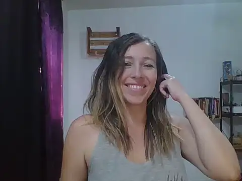 Snapshot of charlott_ponce chatting on October 14, 6:30 pm charlott ponce online show from October 14, 6:30 pm