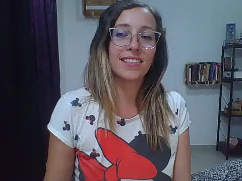 Snapshot of charlott_ponce chatting on October 16, 12:52 am charlott ponce online show from October 16, 12:52 am