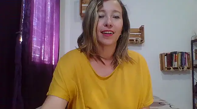 Snapshot of charlott_ponce chatting on March 8, 6:37 pm charlott ponce online show from March 8, 6:37 pm