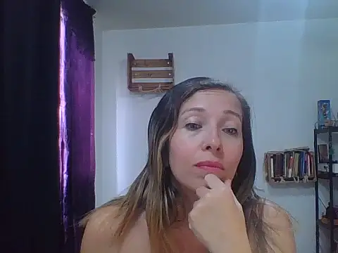 Snapshot of charlott_ponce chatting on October 6, 6:30 pm charlott ponce online show from October 6, 6:30 pm