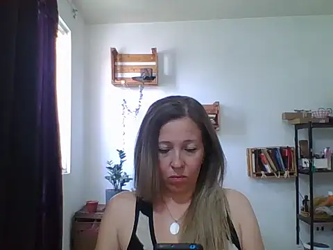 charlott ponce online show from April 2, 8:37 pm