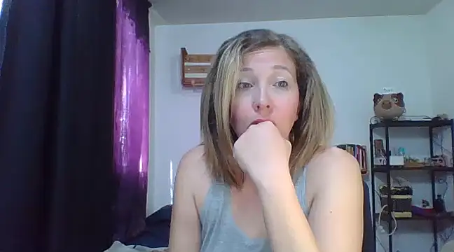 Snapshot of charlott_ponce chatting on January 29, 6:39 pm charlott ponce online show from January 29, 6:39 pm