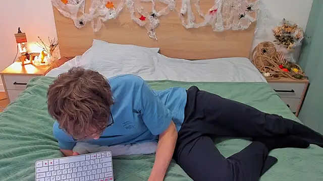 Snapshot of Fandi_777 chatting on October 26, 10:15 am Fandi 777 online show from October 26, 10:15 am