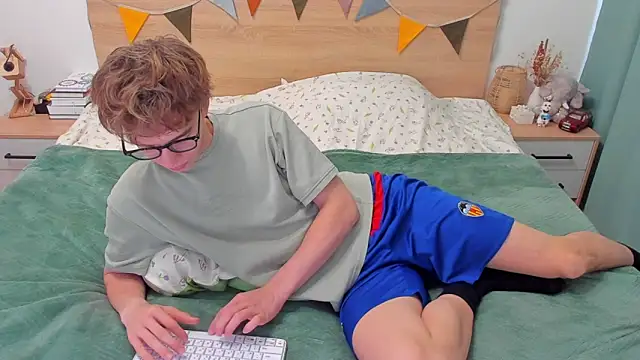 Snapshot of Fandi_777 chatting on September 18, 1:14 pm Fandi 777 online show from September 18, 1:14 pm