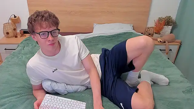 Snapshot of Fandi_777 chatting on November 26, 11:43 am Fandi 777 online show from November 26, 11:43 am