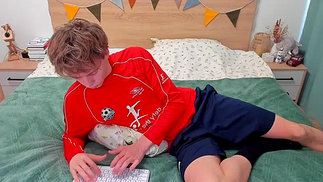 Snapshot of Fandi_777 chatting on September 20, 8:08 am Fandi 777 online show from September 20, 8:08 am