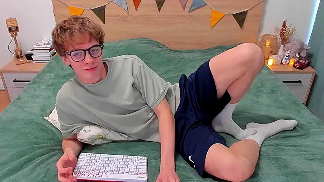 Snapshot of Fandi_777 chatting on September 28, 11:17 am Fandi 777 online show from September 28, 11:17 am