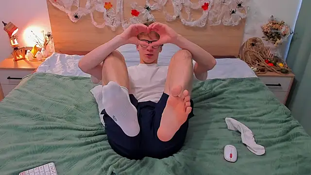 Snapshot of Fandi_777 chatting on October 13, 8:05 am Fandi 777 online show from October 13, 8:05 am