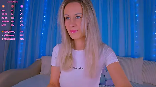 Nika Bloom online show from December 19, 4:34 am