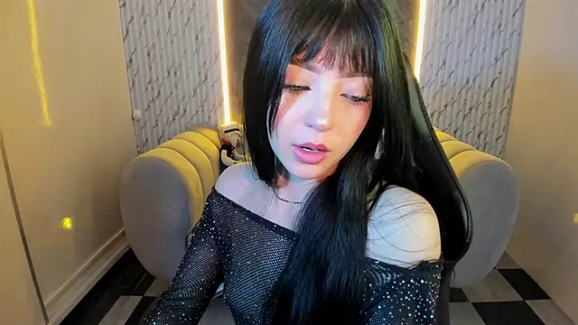 Snapshot of _mia_collins_b_ chatting on October 16, 12:46 pm  mia collins b  online show from October 16, 12:46 pm