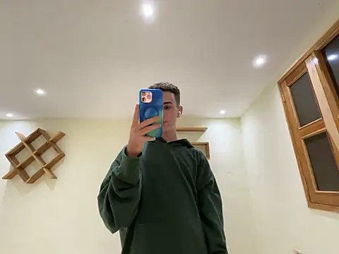 Cristian Delgado online show from December 15, 7:46 am