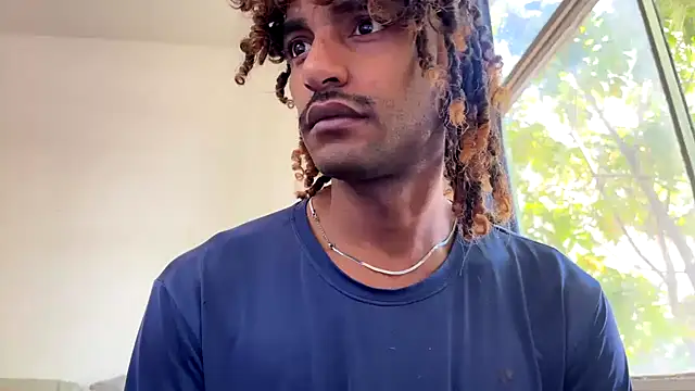 Snapshot of gerson173Hugo chatting on November 11, 12:00 pm gerson173Hugo online show from November 11, 12:00 pm