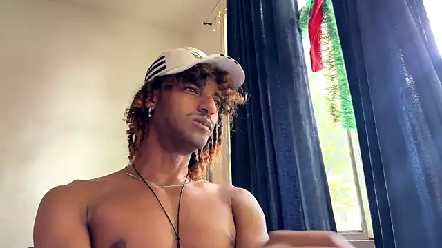 Snapshot of gerson173Hugo chatting on November 18, 12:30 pm gerson173Hugo online show from November 18, 12:30 pm