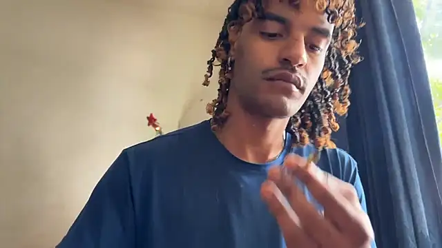 Snapshot of gerson173Hugo chatting on November 20, 11:22 am gerson173Hugo online show from November 20, 11:22 am