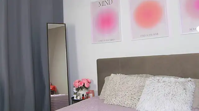 VioletiSwone online show from January 8, 6:08 am