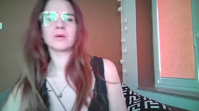 Snapshot of KayaRose chatting on October 14, 6:25 am KayaRose online show from October 14, 6:25 am