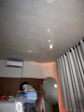 Snapshot of Lianh_Benett chatting on September 14, 7:42 am Lianh Benett online show from September 14, 7:42 am