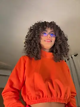 Lianh Benett online show from November 3, 2:39 am