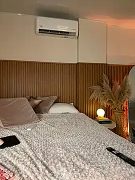 Lianh Benett online show from November 19, 4:34 am