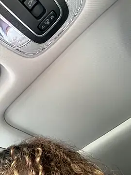 Lianh Benett online show from February 20, 2:41 pm