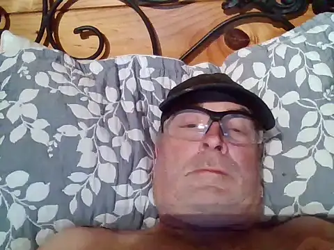 Snapshot of MatRat287 chatting on July 19, 5:10 pm MatRat287 online show from July 19, 5:10 pm