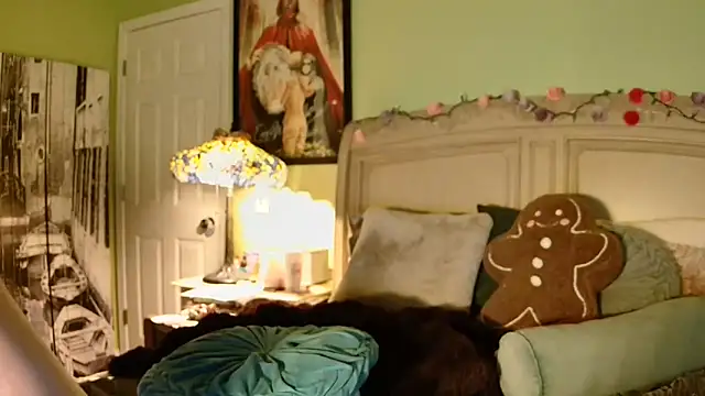 Snapshot of GardenGirl00 chatting on December 19, 4:49 am GardenGirl00 online show from December 19, 4:49 am