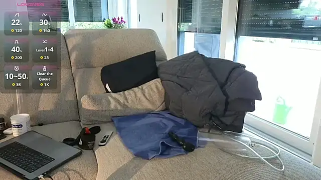 Poppersbate online show from June 12, 4:27 pm