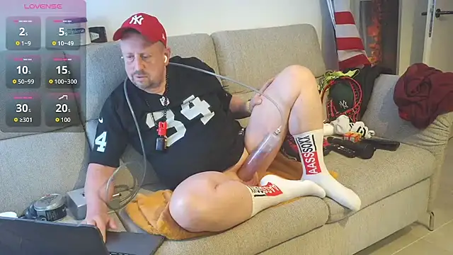 Poppersbate online show from May 5, 7:28 pm