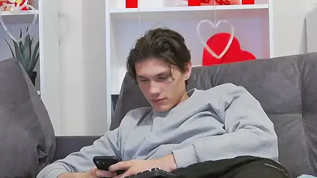 CalvinCay online show from February 14, 3:33 am