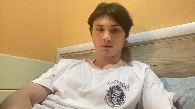 CalvinCay online show from December 5, 6:17 pm