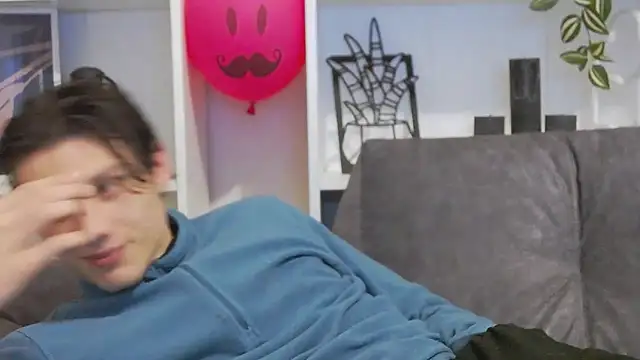 CalvinCay online show from February 24, 11:41 pm