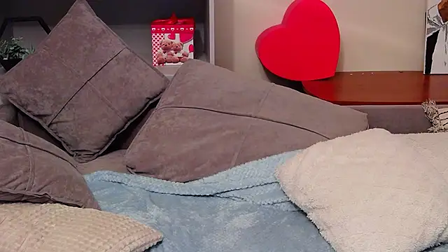 CalvinCay online show from February 12, 1:41 am