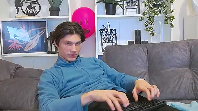 CalvinCay online show from February 24, 7:52 pm