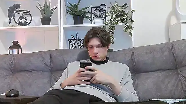 CalvinCay online show from March 9, 7:59 pm