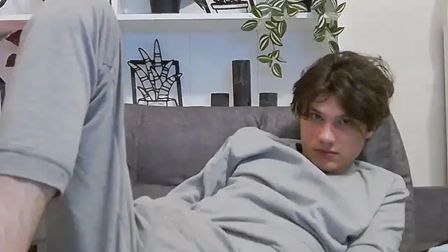 CalvinCay online show from March 16, 4:41 am