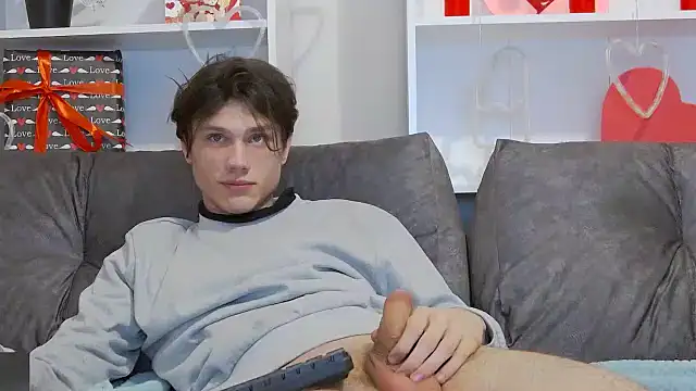 CalvinCay online show from February 4, 8:49 pm