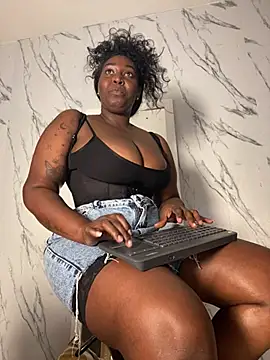 emilyrojas online show from April 11, 12:31 pm