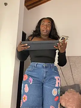 emilyrojas online show from July 13, 11:42 am