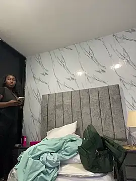 emilyrojas online show from April 4, 1:50 pm