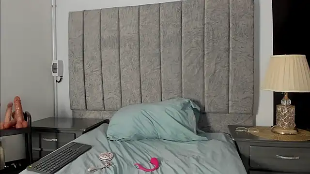 emilyrojas online show from March 20, 3:35 pm