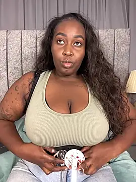 emilyrojas online show from March 18, 3:35 pm