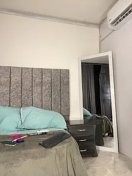 emilyrojas online show from March 3, 2:46 pm