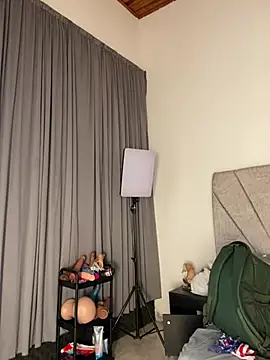 Snapshot of emilyrojas chatting on May 24, 12:16 pm emilyrojas online show from May 24, 12:16 pm