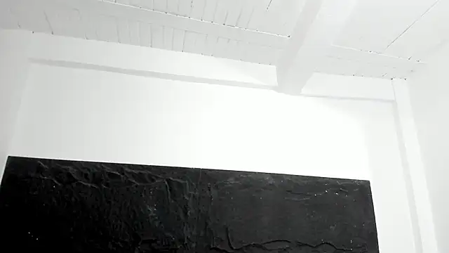 Snapshot of emakross chatting on February 24, 11:52 pm emakross online show from February 24, 11:52 pm