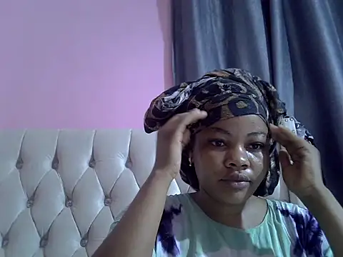 Snapshot of Amberay1 chatting on November 18, 2:27 am Amberay1 online show from November 18, 2:27 am