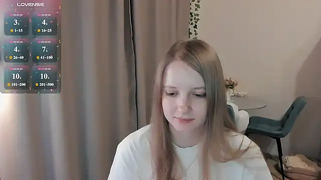 Snapshot of Alyaley chatting on July 4, 9:08 pm Alyaley online show from July 4, 9:08 pm