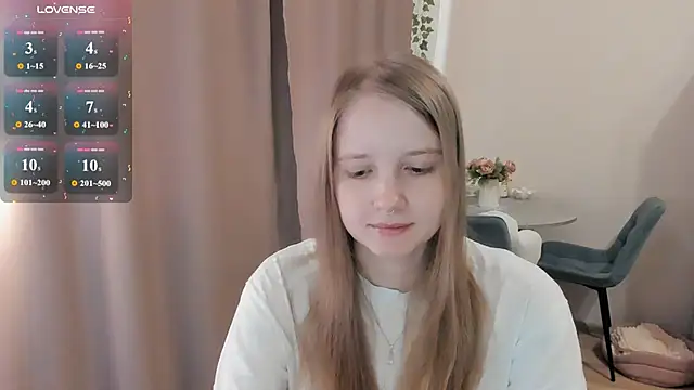 Snapshot of Alyaley chatting on July 3, 8:21 am Alyaley online show from July 3, 8:21 am