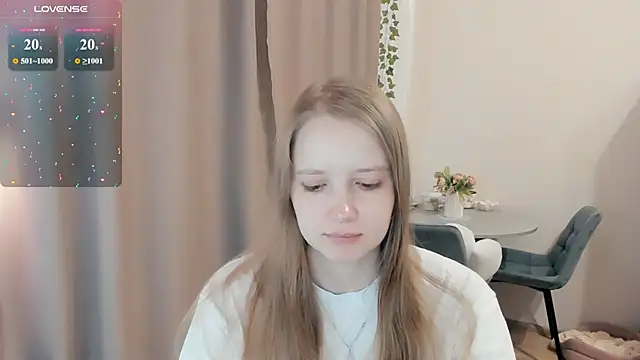 Snapshot of Alyaley chatting on July 9, 11:20 am Alyaley online show from July 9, 11:20 am