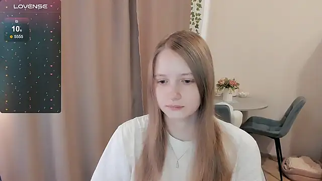 Snapshot of Alyaley chatting on June 23, 12:36 pm Alyaley online show from June 23, 12:36 pm